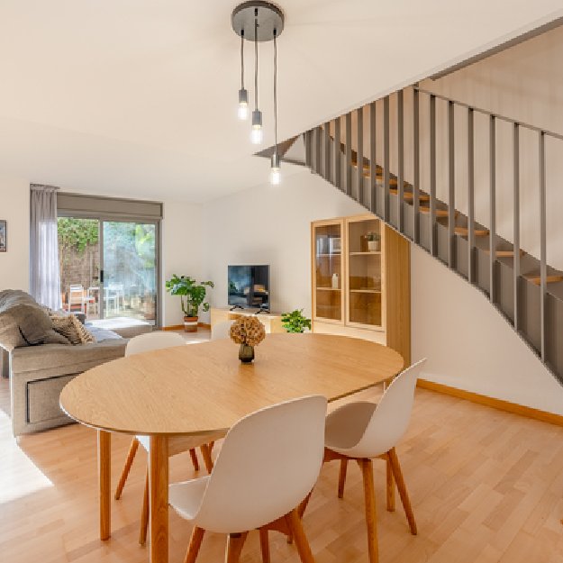 PROYECTO HOME STAGING CALLE NÀPOLS BARCELONA